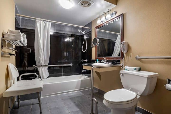 Room 14 of 25